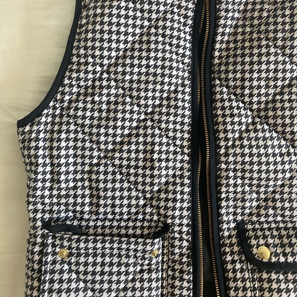 JCREW small insulated black and white vest with pockets - Picture 3 of 4